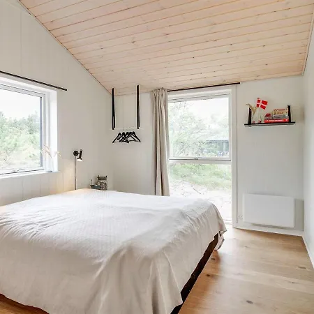 Holiday home Aleko - 2-5km From The Sea By Interhome Henne Strand