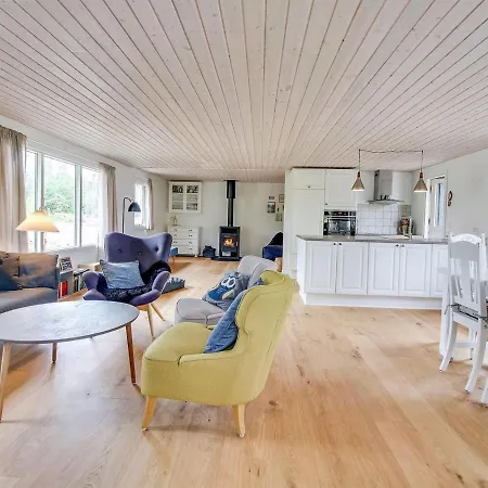 Aleko - 2-5km From The Sea By Interhome *